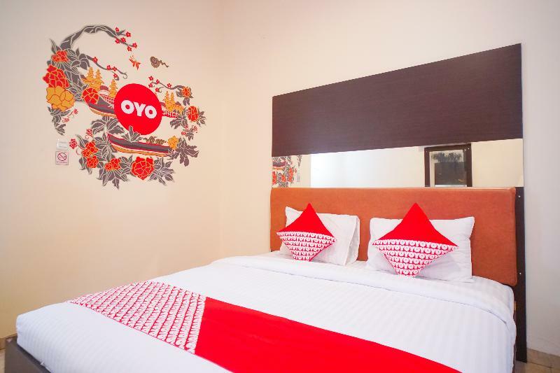Urbanview Hotel Nugraha Palembang By Reddoorz Exterior foto