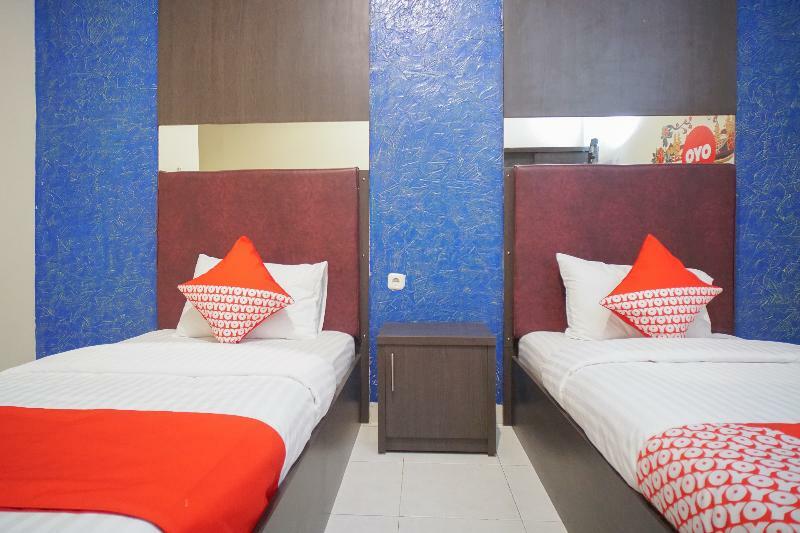 Urbanview Hotel Nugraha Palembang By Reddoorz Exterior foto